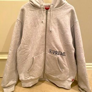 Supreme hoodie “XL”(brand new)